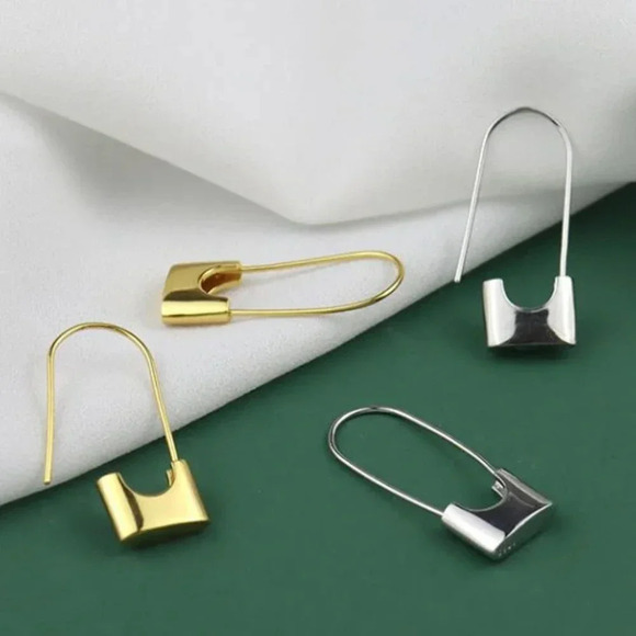 925 Sterling Silver Paperclip Lock Earrings - Picture 7 of 7